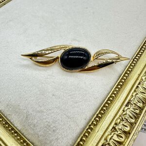 Vintage Jewelry Monet Gold Tone Brooch with Black Gem Monet Bar Pin